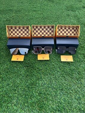 Louis Vuitton Three-Pair Sunglasses Set - Black, Brown, Gradient